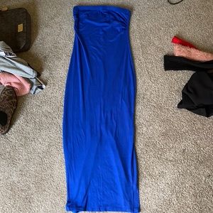 Maxi body-con dress strapless